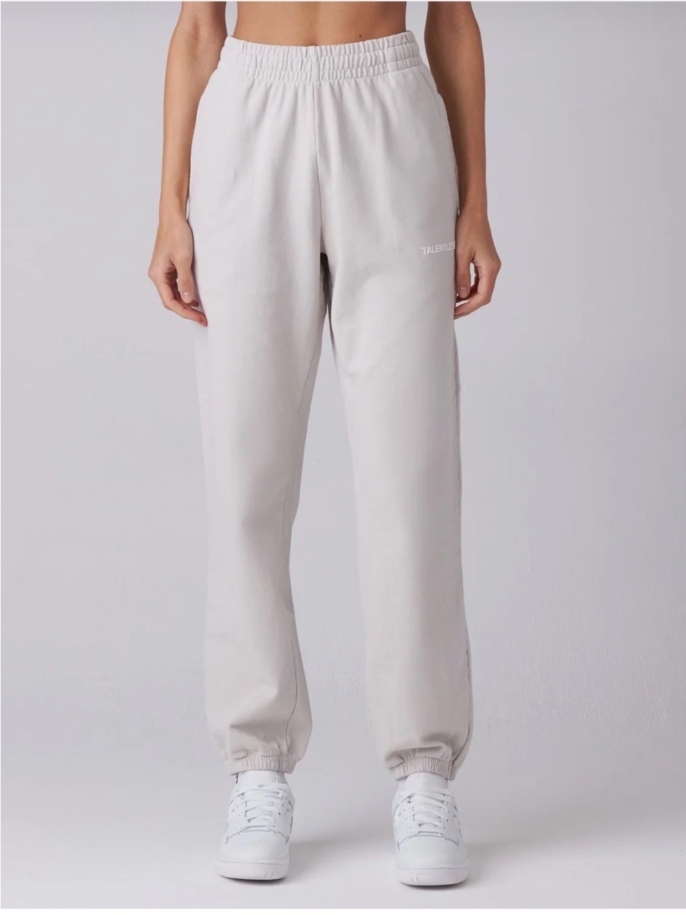 TALENTLESS Light Cream Gray Sweatpants sz S